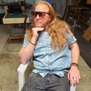 Meet your posher, Shawn